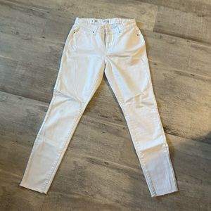 a.n.a. Womens Size 4 Skinny Jeans